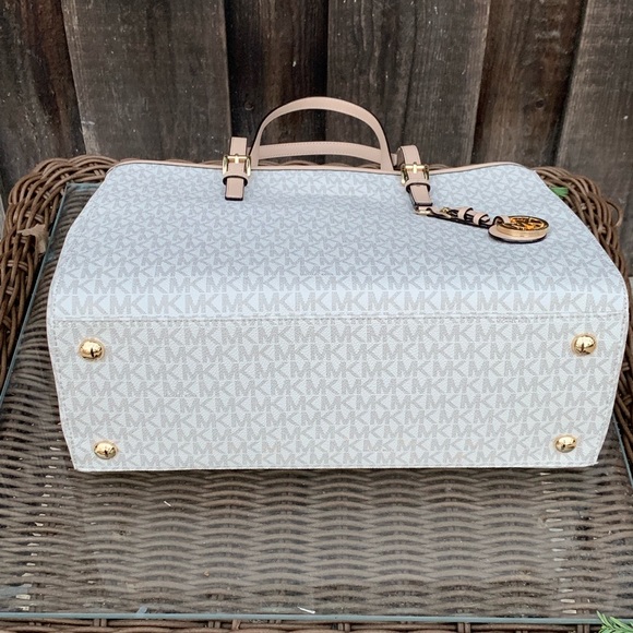 NWT Michael Kors Signature Large EW Tote Handbag - Picture 4 of 7